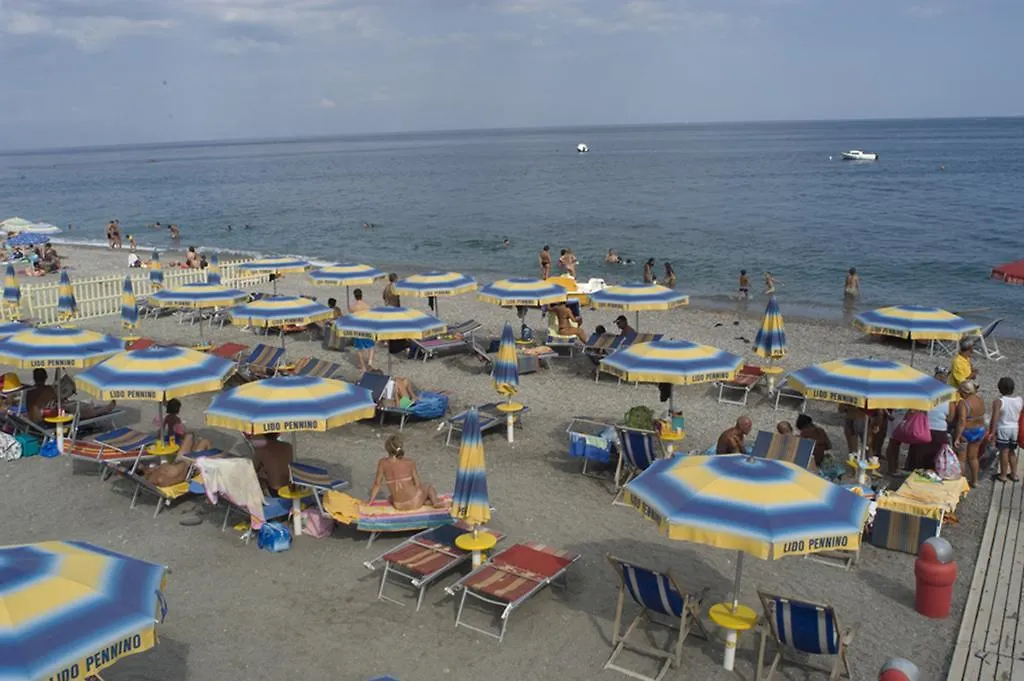I Colori Del Sole Bed & Breakfast Fiumefreddo di Sicilia 2*,  Italy